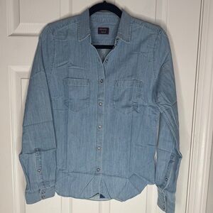 UNTUCKIT NWT Woman’s Alleanza Denim Chambray‎ Button Down Top Pockets Size 2